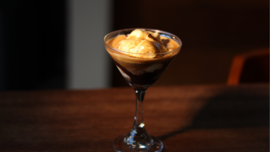 café gelado affogato