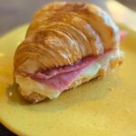 croissant presunto e queijo